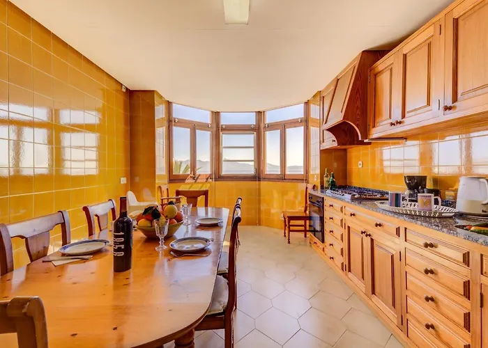 Beachfront Simar By Sealand