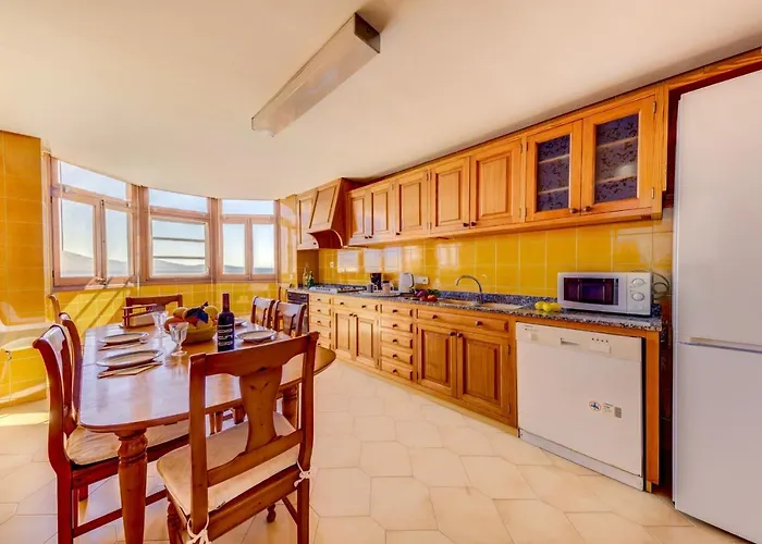 Beachfront Simar By Sealand Apartment *